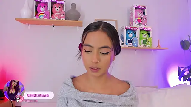 emily bank online show from September 19, 2025, 7:29 pm