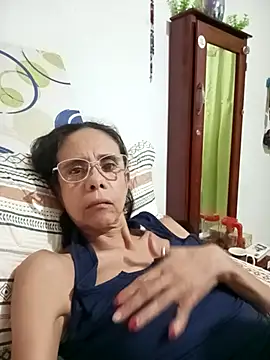 JuanitaDelMar online show from November 18, 2025, 2:27 am