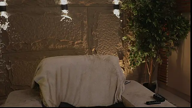 Logan Varela online show from October 1, 2025, 1:48 pm