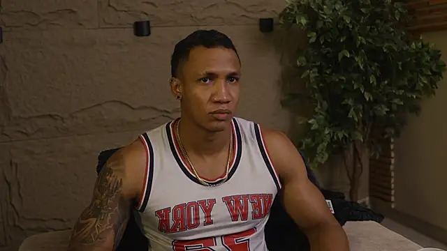 Logan Varela online show from October 3, 2025, 12:39 pm