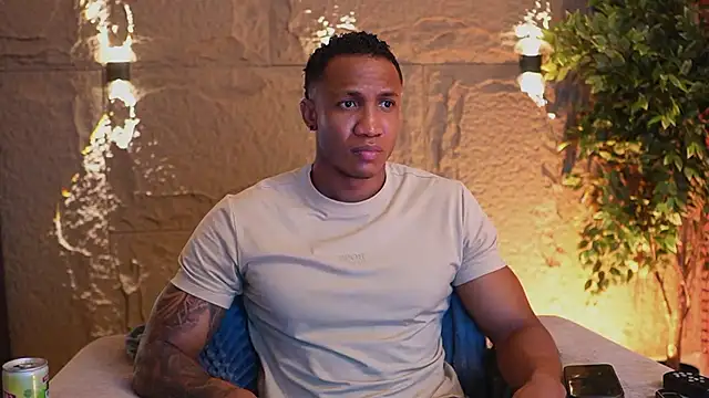 Logan Varela online show from November 9, 2025, 12:25 am