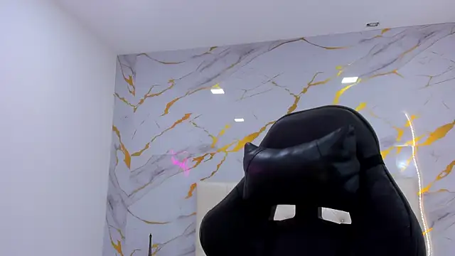 Snapshot of hari_lissaw chatting on April 6, 2026, 12:06 pm hari lissaw online show from April 6, 2026, 12:06 pm