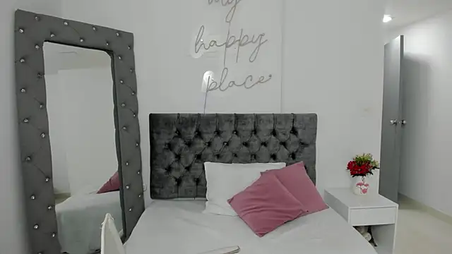 Snapshot of hari_lissaw chatting on April 16, 2026, 12:06 pm hari lissaw online show from April 16, 2026, 12:06 pm