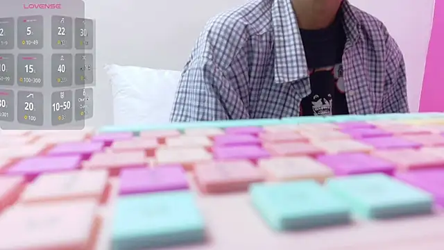 yourcuteneighbourr online show from February 20, 2026, 2:41 am