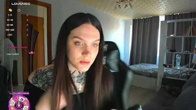 AizaRose online show from March 31, 2026, 6:04 am