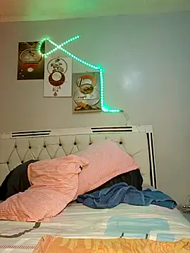 C-yoyo online show from October 29, 2025, 10:42 pm