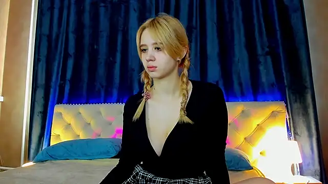 Valerie Woods online show from February 24, 2025, 4:49 am