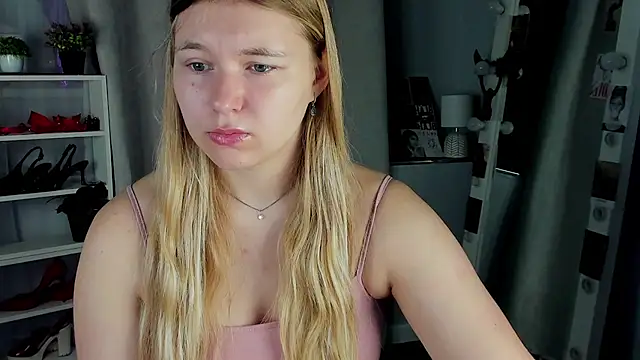 Rebecca Kelly online show from October 8, 2025, 2:02 am