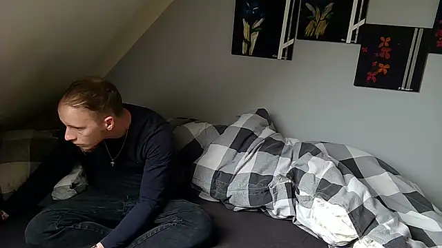 Qmaster69 online show from March 4, 2025, 2:53 pm