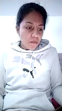 Snapshot of Tiphanydirty3 chatting on February 4, 2026, 2:06 am Tiphanydirty3 online show from February 4, 2026, 2:06 am