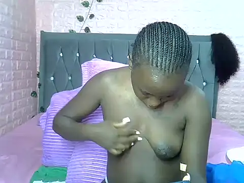 Snapshot of sexybree_ chatting on November 28, 2025, 7:19 am sexybree online show from November 28, 2025, 7:19 am