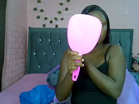 Snapshot of sexybree_ chatting on October 3, 2025, 7:37 pm sexybree online show from October 3, 2025, 7:37 pm