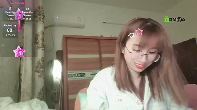 Lili 666 online show from February 7, 2026, 6:05 pm