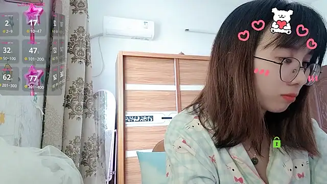 Lili 666 online show from November 12, 2025, 5:33 am