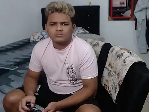 Boycuriousxxx online show from October 20, 2025, 11:11 am