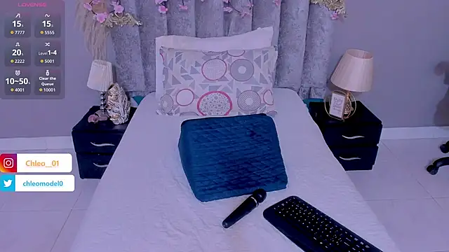 Snapshot of Chleo__ chatting on April 18, 2026, 1:57 pm Chleo online show from April 18, 2026, 1:57 pm