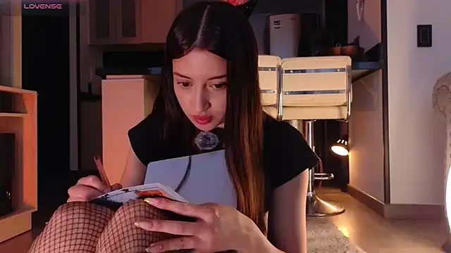 eimy22 online show from February 3, 2025, 10:11 pm