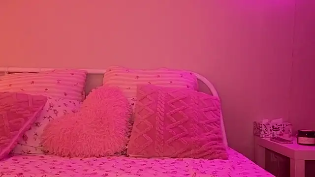 KateVon online show from November 26, 2025, 6:08 pm