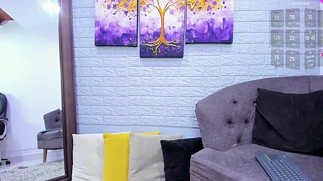 Miranda doll  online show from March 22, 2026, 12:18 pm