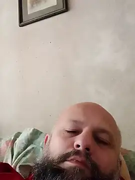 AlexandruCsaba online show from December 17, 2024, 9:39 am