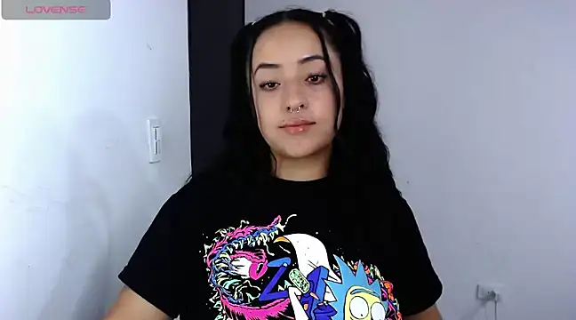 jjulietha95 online show from February 27, 2025, 2:14 am