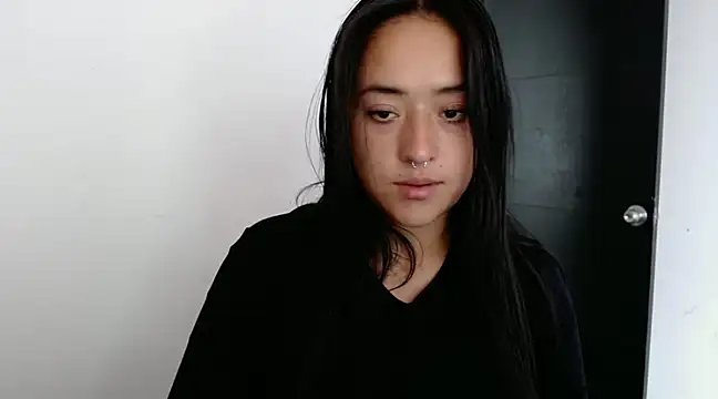 jjulietha95 online show from January 26, 2025, 5:02 pm