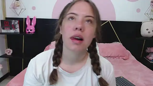 DanniAbbey online show from March 18, 2025, 11:44 am