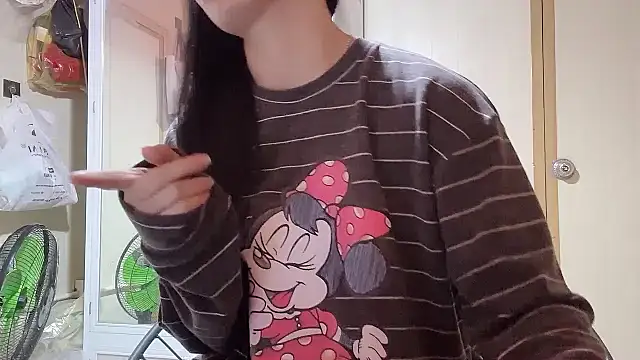 LinhChi 9x online show from February 8, 2026, 1:09 pm