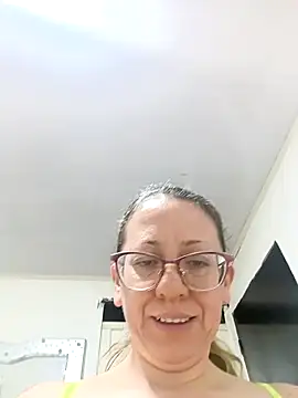 miss hanna07 online show from September 18, 2025, 10:29 am