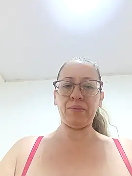 miss hanna07 online show from October 3, 2025, 12:39 pm