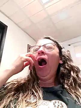 miss hanna07 online show from December 16, 2025, 4:11 pm