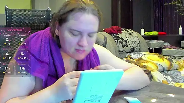 1lindsey1 online show from September 12, 2025, 8:25 am