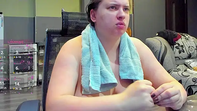 1lindsey1 online show from October 14, 2025, 3:29 am