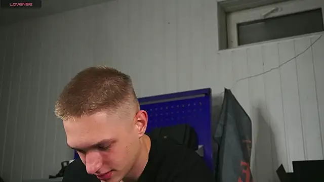 dustyn fox online show from October 15, 2025, 4:48 pm