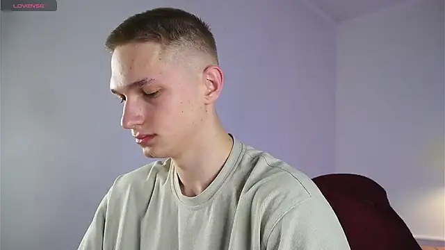 dustyn fox online show from March 9, 2025, 7:45 am