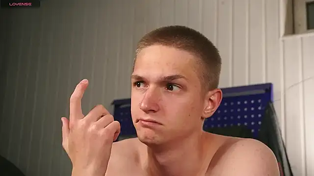 dustyn fox online show from September 18, 2025, 4:32 pm