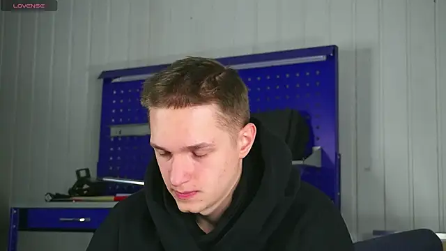 dustyn fox online show from February 4, 2026, 3:07 pm