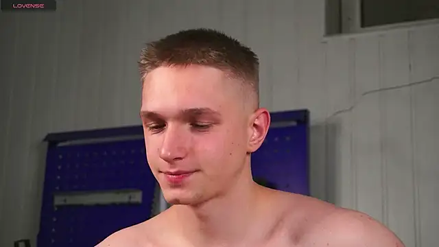 dustyn fox online show from December 13, 2025, 8:04 pm