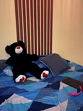  Shara Handal  online show from October 2, 2025, 9:01 am