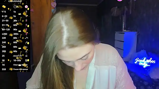 Snapshot of Demure_Smile chatting on March 14, 2025, 6:10 am Demure Smile online show from March 14, 2025, 6:10 am