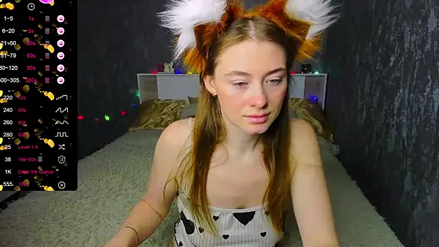 Snapshot of Demure_Smile chatting on November 9, 2025, 3:54 am Demure Smile online show from November 9, 2025, 3:54 am