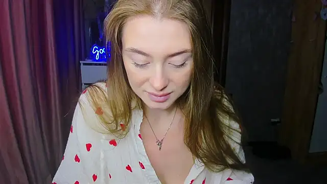 Snapshot of Demure_Smile chatting on September 13, 2025, 4:12 am Demure Smile online show from September 13, 2025, 4:12 am