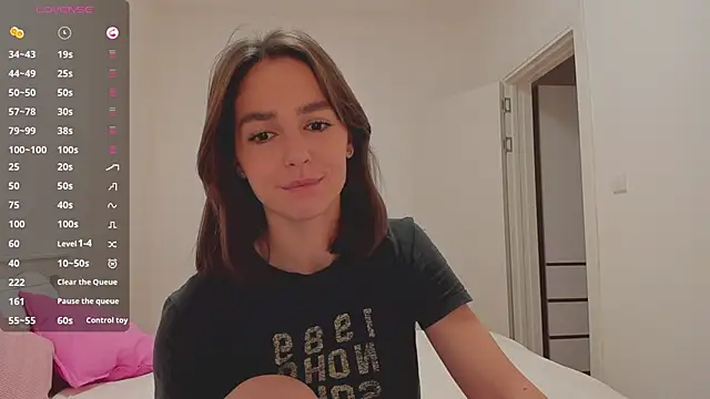 JudyAngil online show from November 10, 2025, 6:07 am