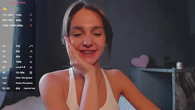 JudyAngil online show from September 18, 2025, 5:32 am