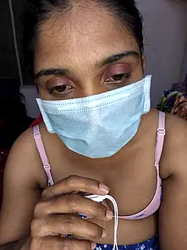 fuck6inch9 online show from October 9, 2025, 2:06 pm