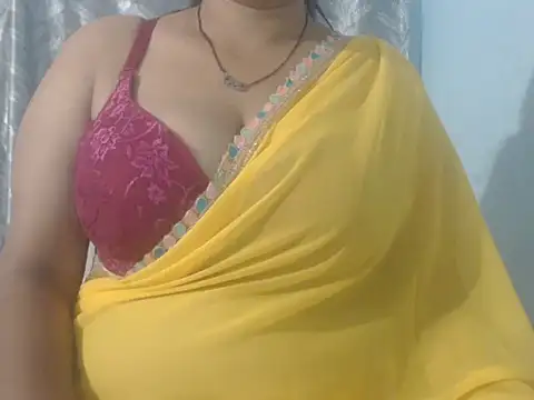 cute-priy online show from April 3, 2026, 7:59 am