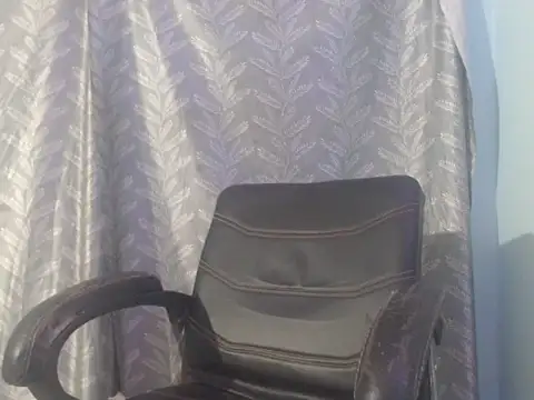 cute-priy online show from October 16, 2025, 6:54 am