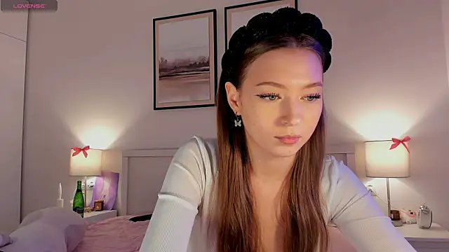 diana nier online show from November 30, 2025, 7:25 pm