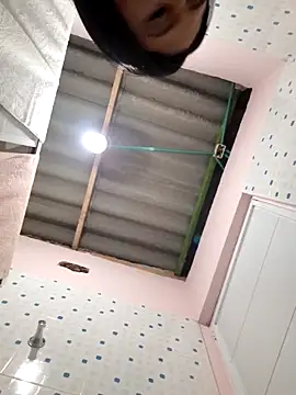 sexy-latin10 online show from September 23, 2025, 9:49 am