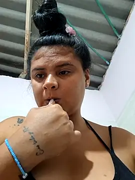 sexy-latin10 online show from September 19, 2025, 2:04 am